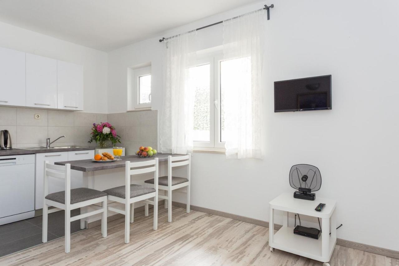 Apartments Oleander Sea View Кавтат Екстериор снимка